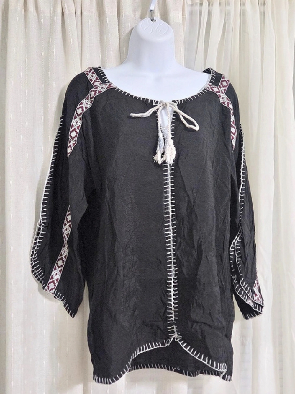 Freeway Embroidered Black Tunic Size Medium